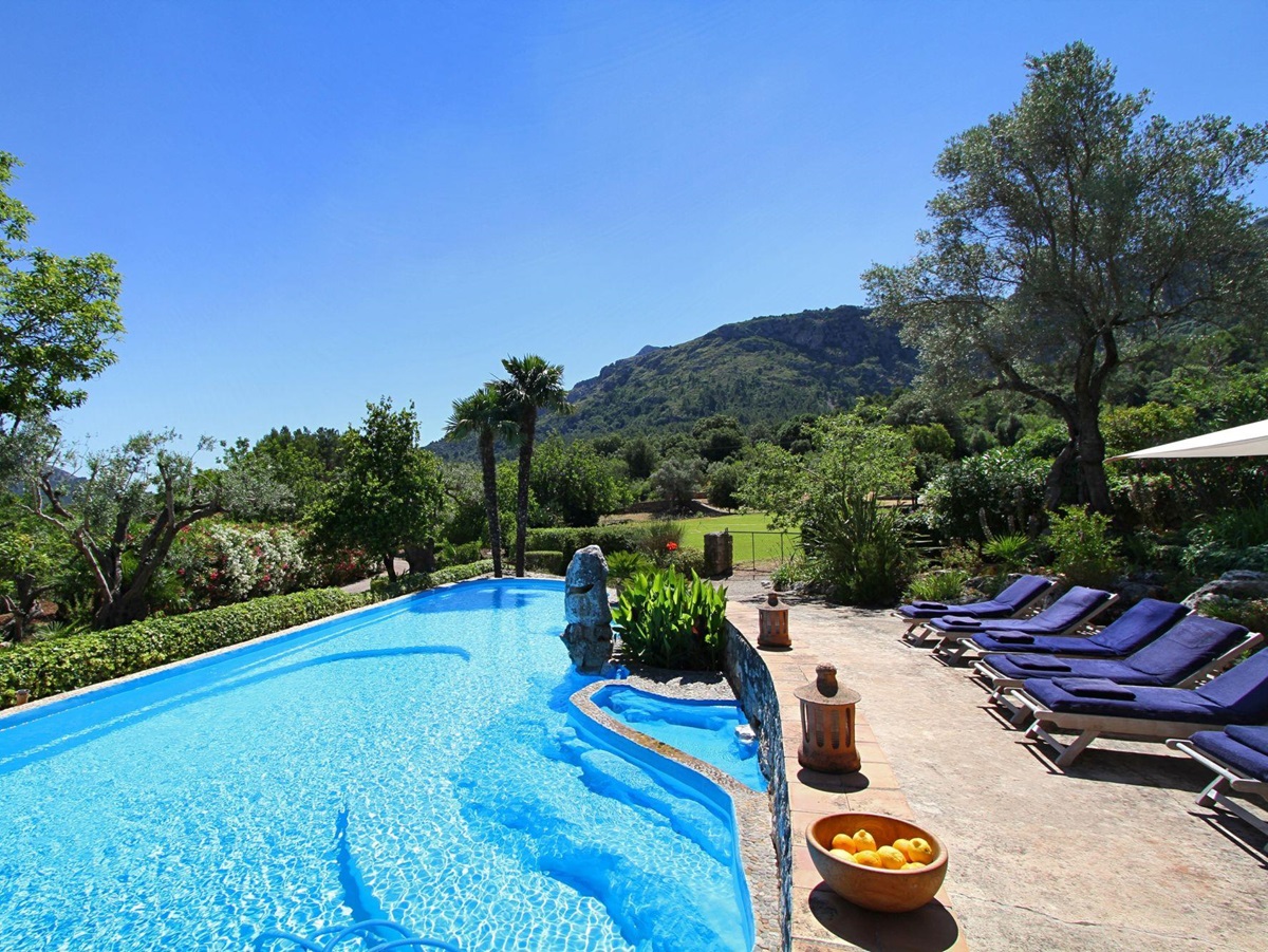 Swimming pool of Villa Poligono, Mallorca