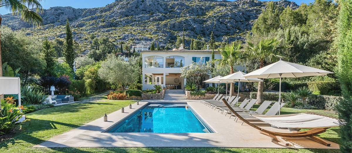 The pool at Villa Pollenca, luxury villa in Mallorca