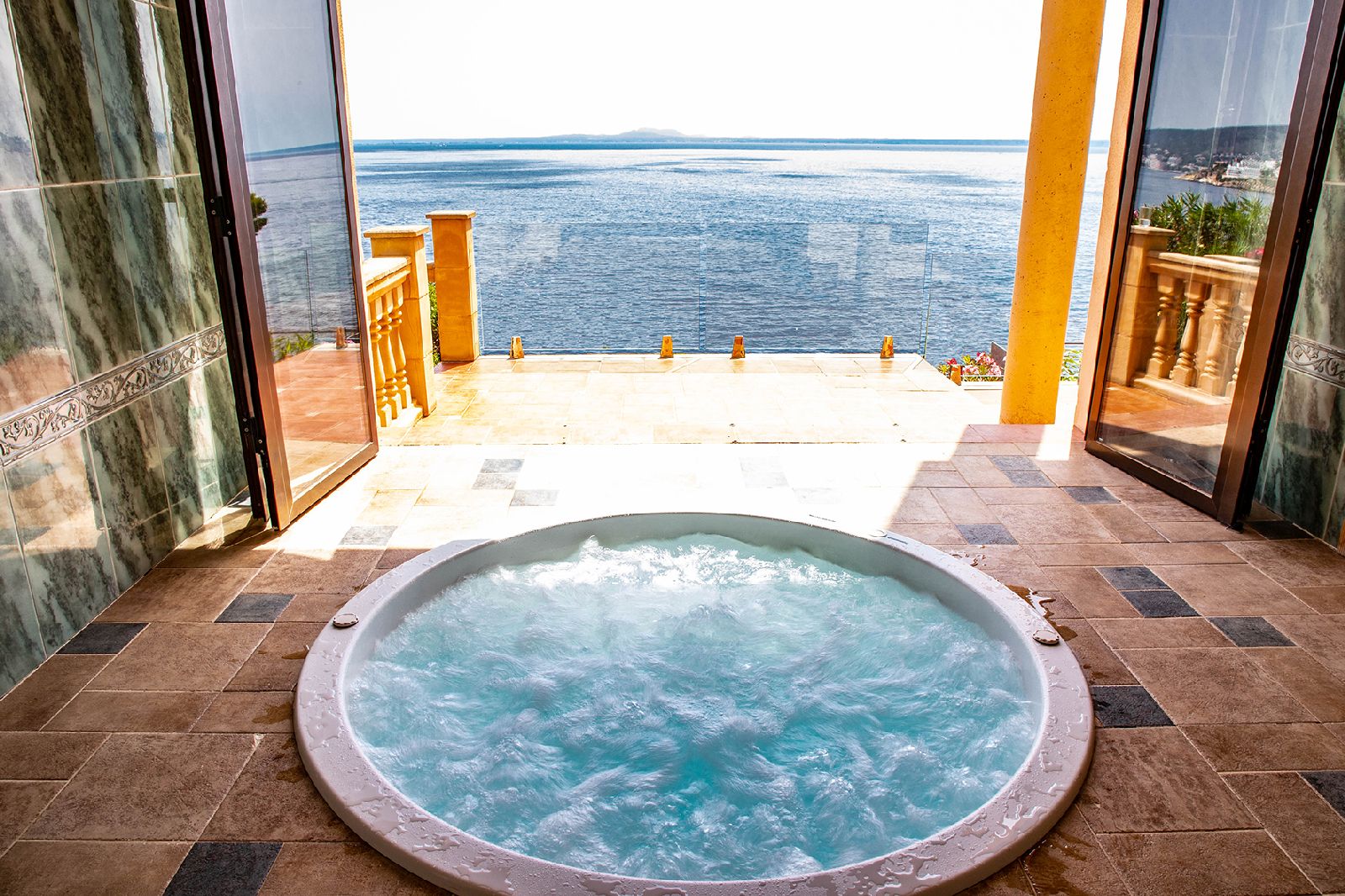 Jacuzzi at Villa Santuario in Mallorca