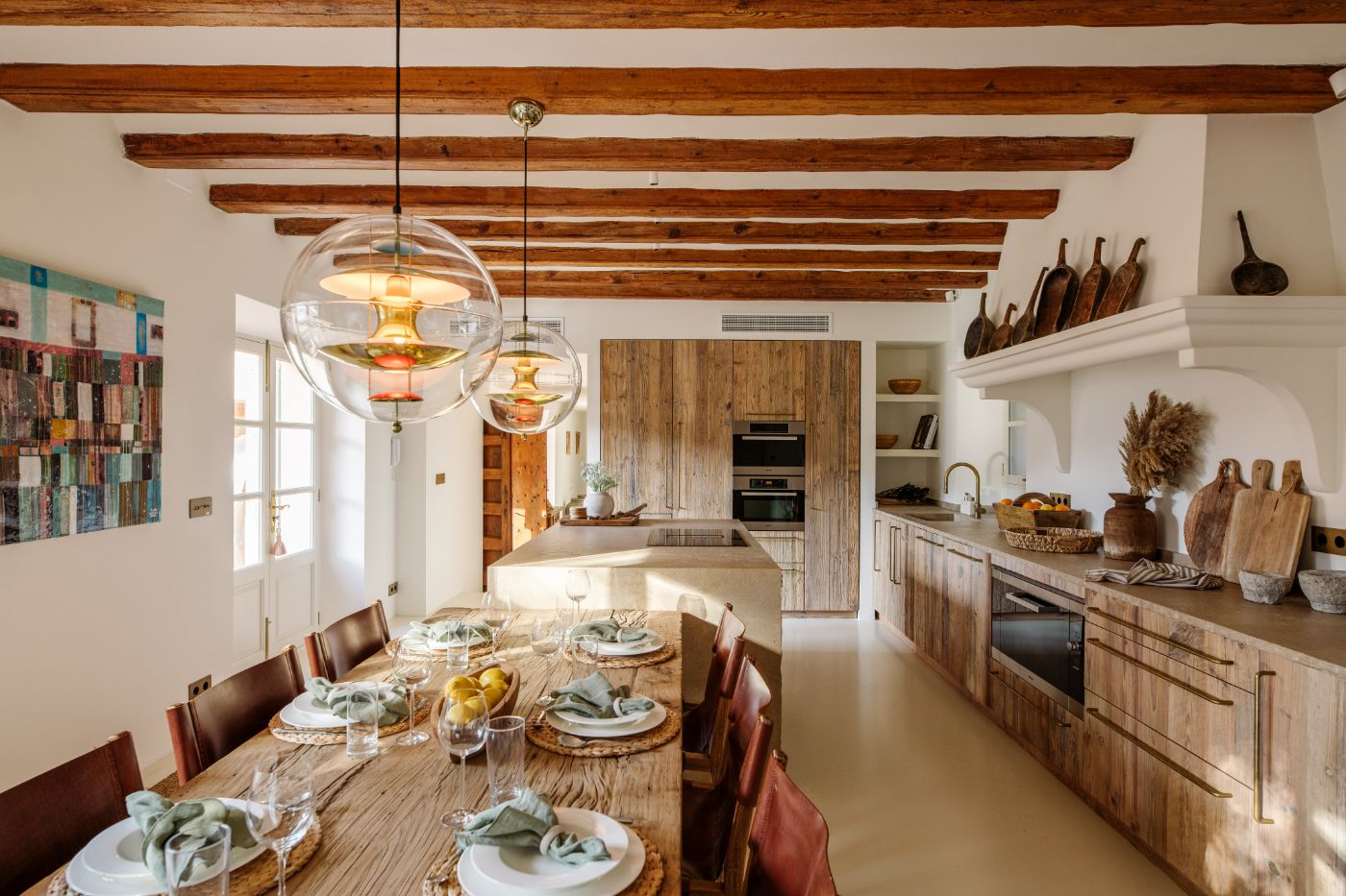 Kitchen and dining area  at Villa Serena