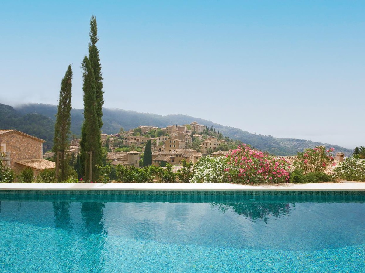 Pool at Villa Serena