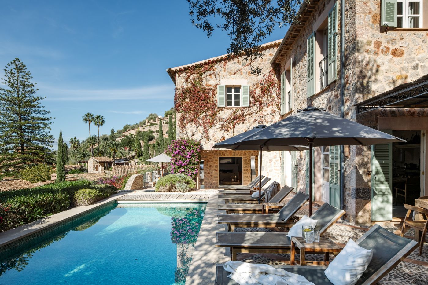 Exterior view of house and pool at Villa Serena