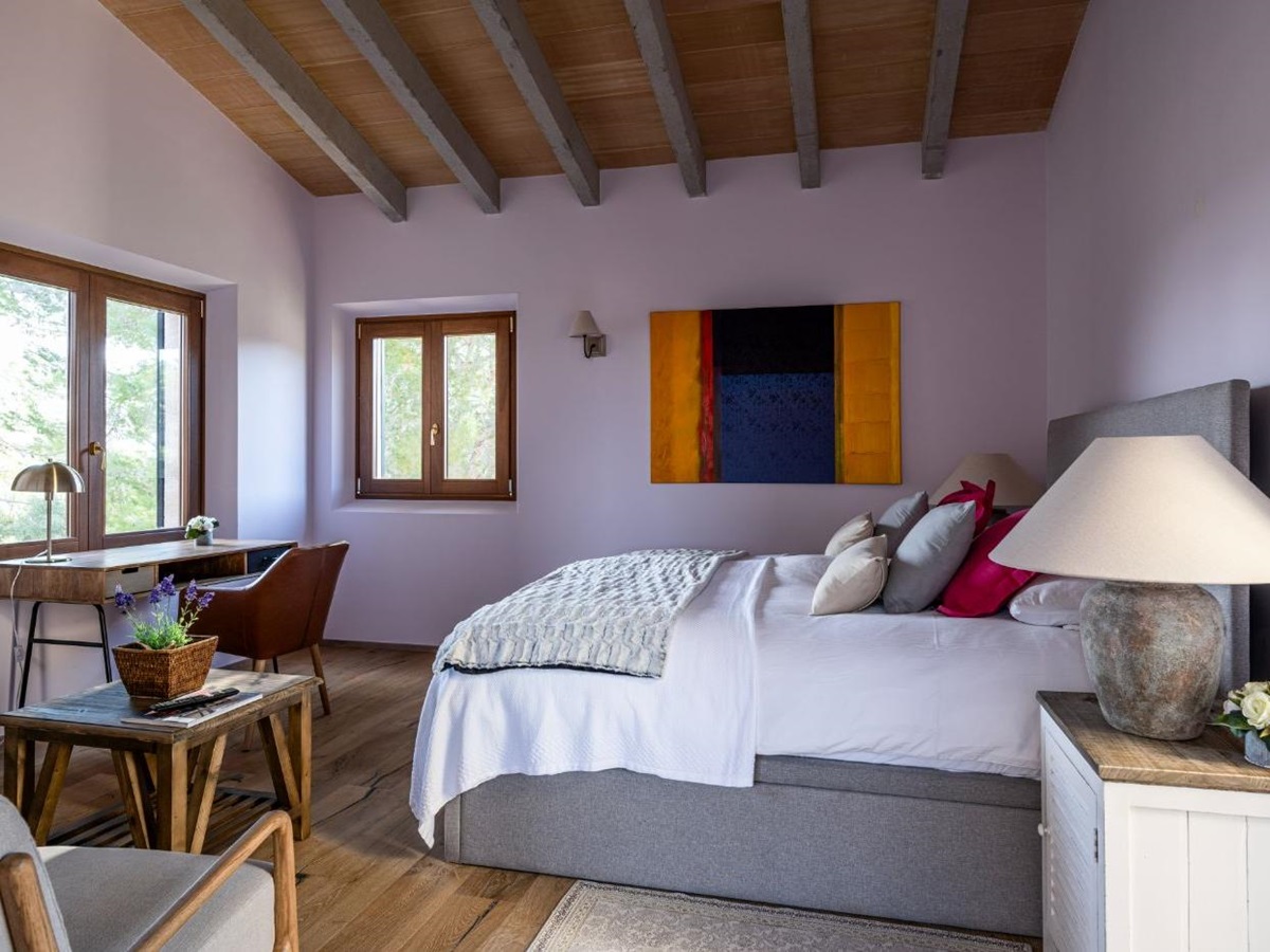 Double bedroom at Villa Sineu Vista