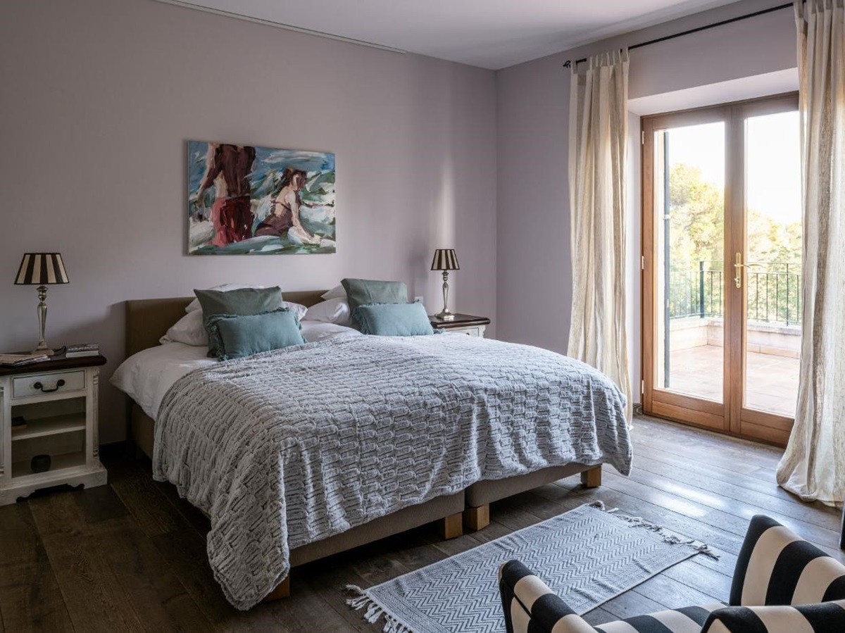 Double bedroom at Villa Sineu Vista