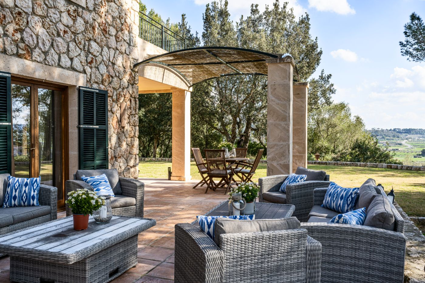 Outdoor seating area at Villa Sineu Vista