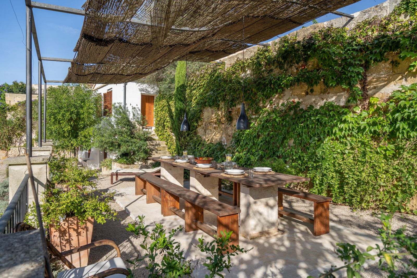 Outdoor Dining at Alaior Gardens in Menorca