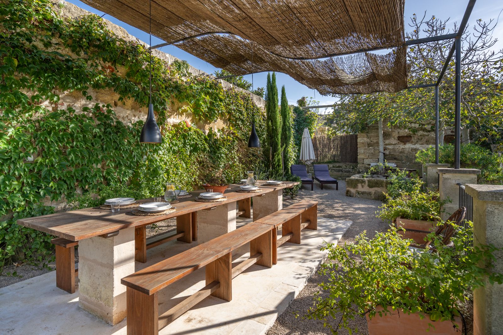 Outdoor Dining at Alaior Gardens in Menorca