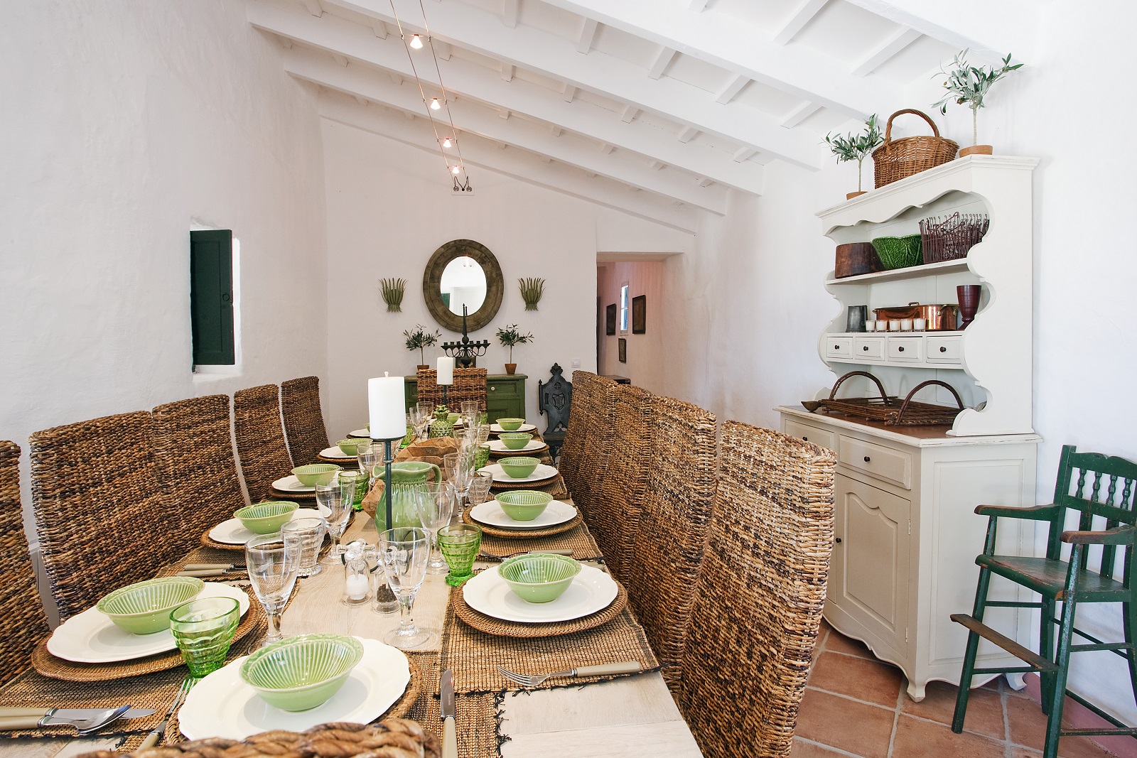 The dining room at Finca Tortuga