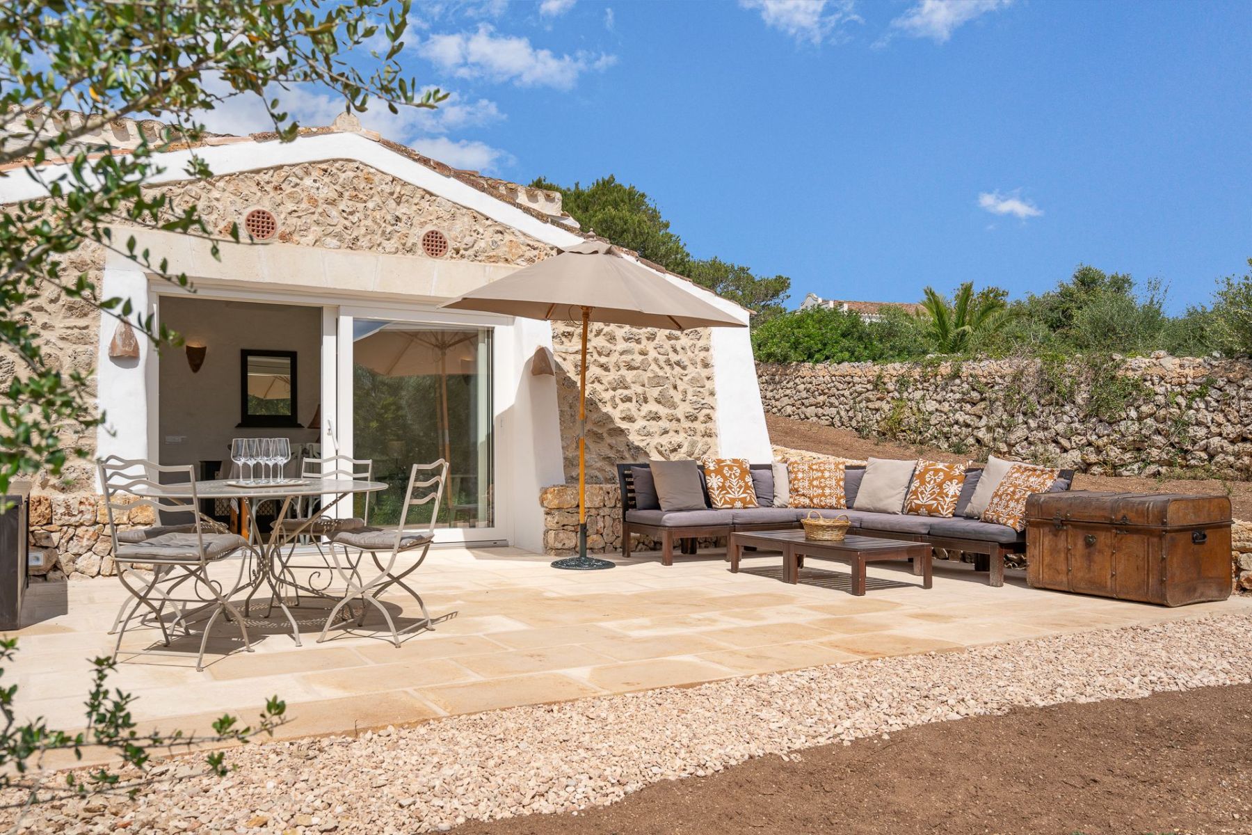 finca-tortuga-menorca-outdoor-seating-2