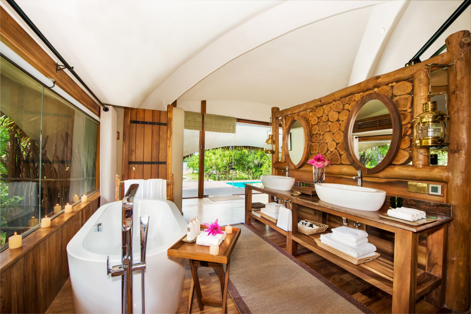 guest bathroom at Chena Huts in Yala National Park in Sri Lanka