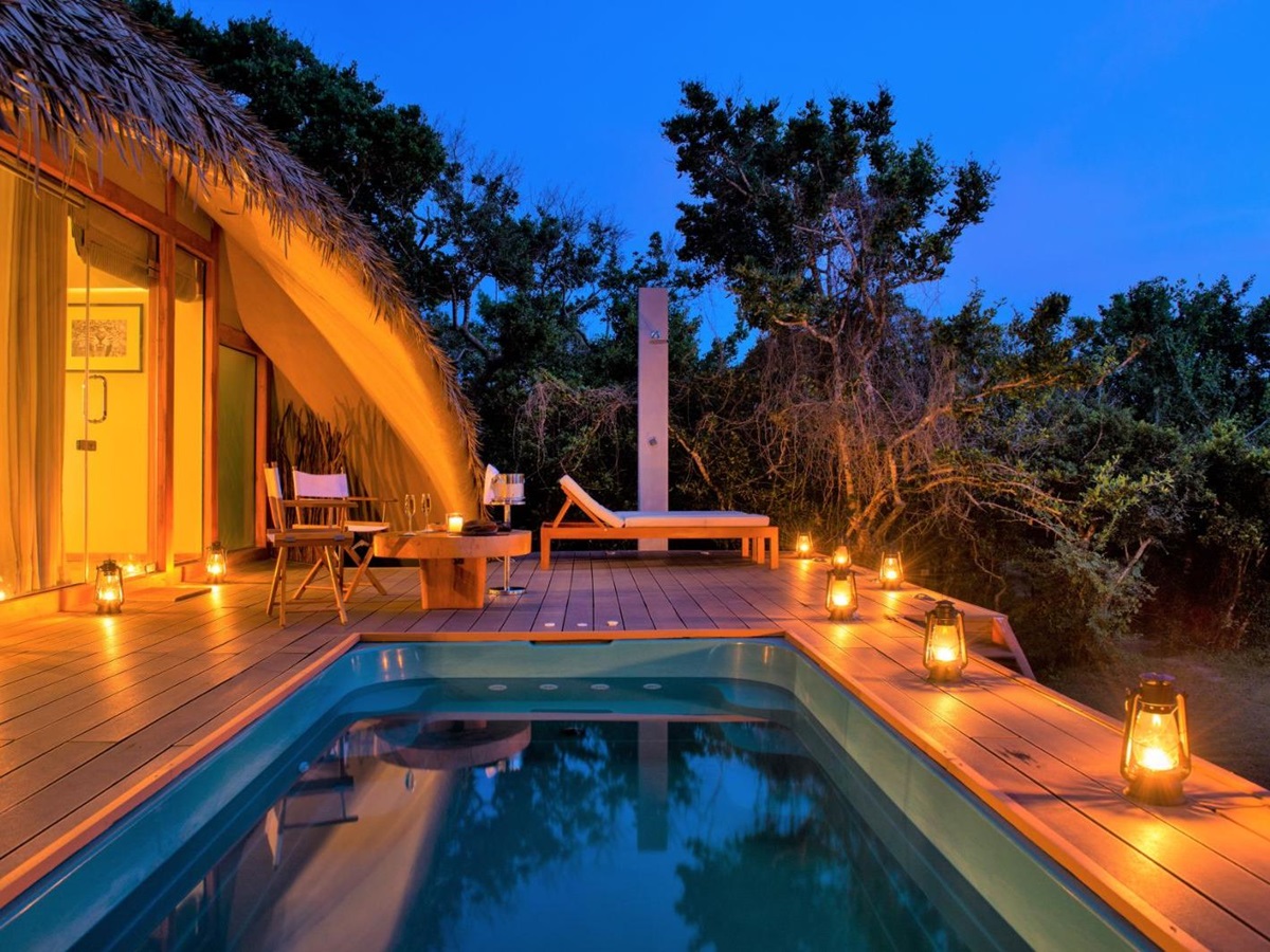 Evening plunge pool at Chena Huts in Yala National Park in Sri Lanka