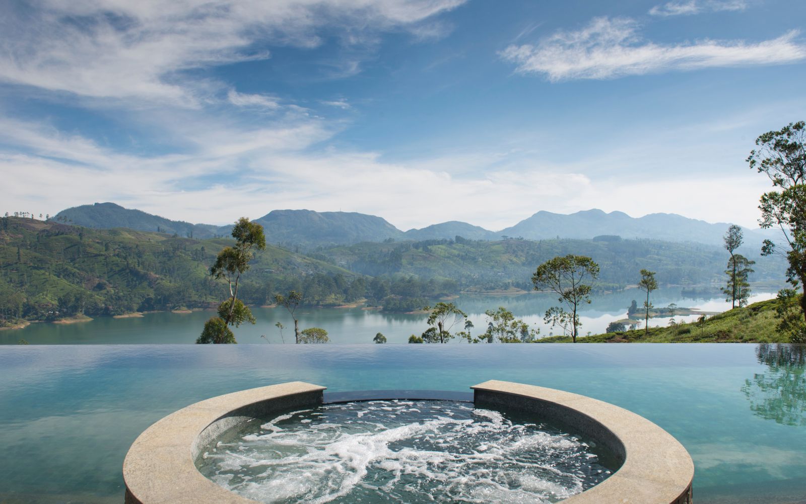 Dunkeld Bungalow Ceylon Tea Trails owner's cottage jacuzzi