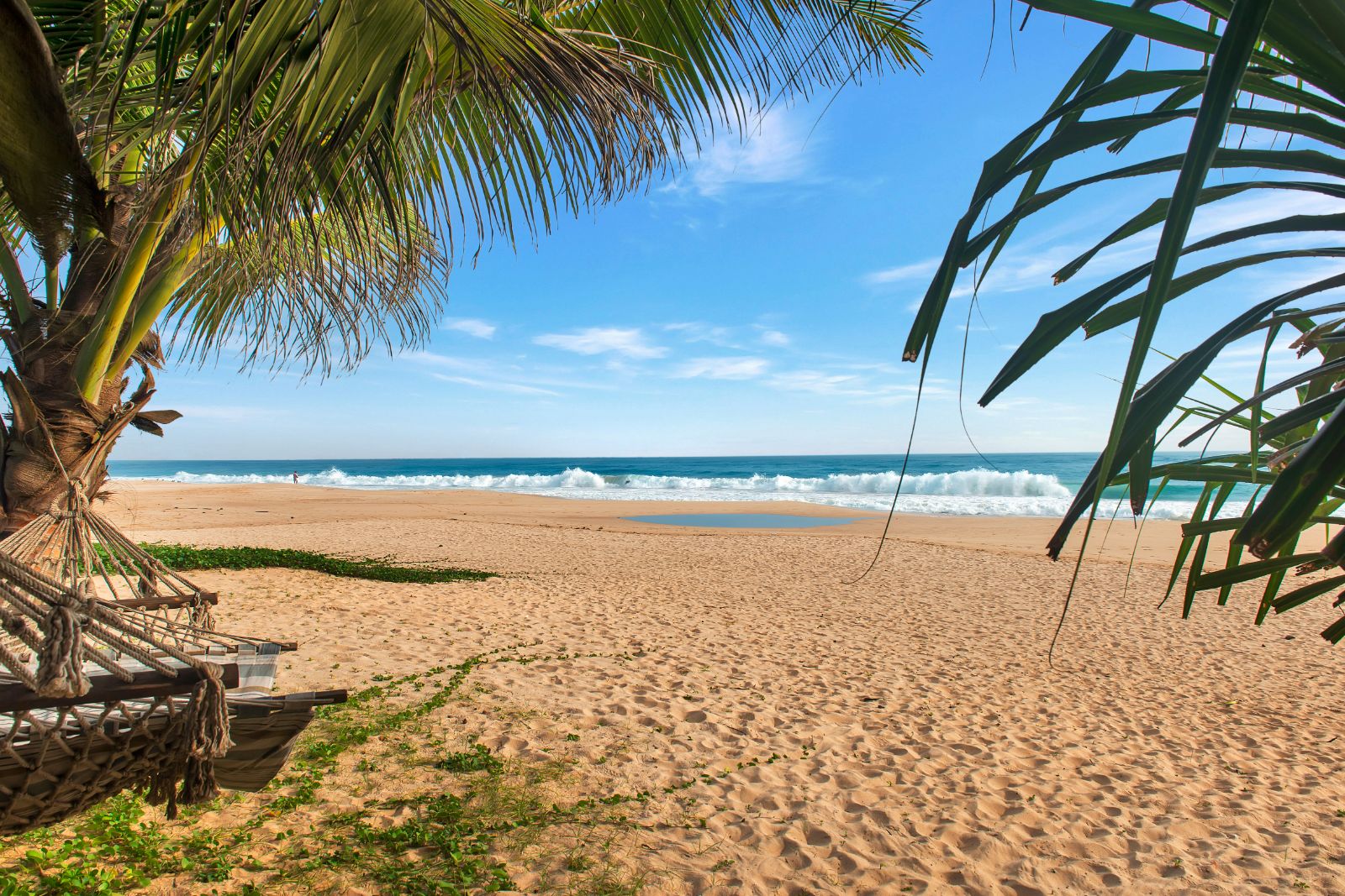 Beachfront of Sisindu C on the southern coast of Sri Lanka