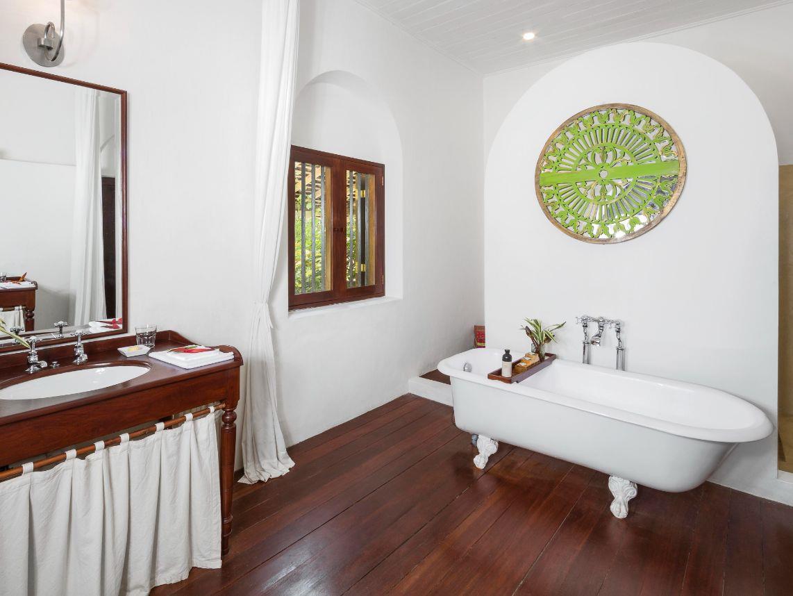 Lime Butterfly suite bathroom at The kandy house in Sri Lanka