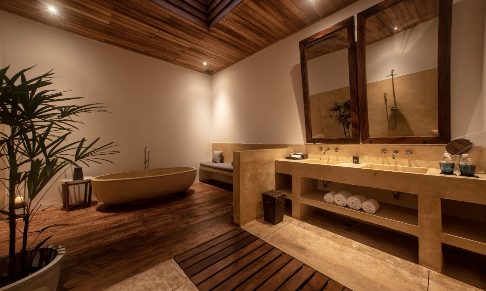 Guest bathroom at The Wallawwa in Sri Lanka
