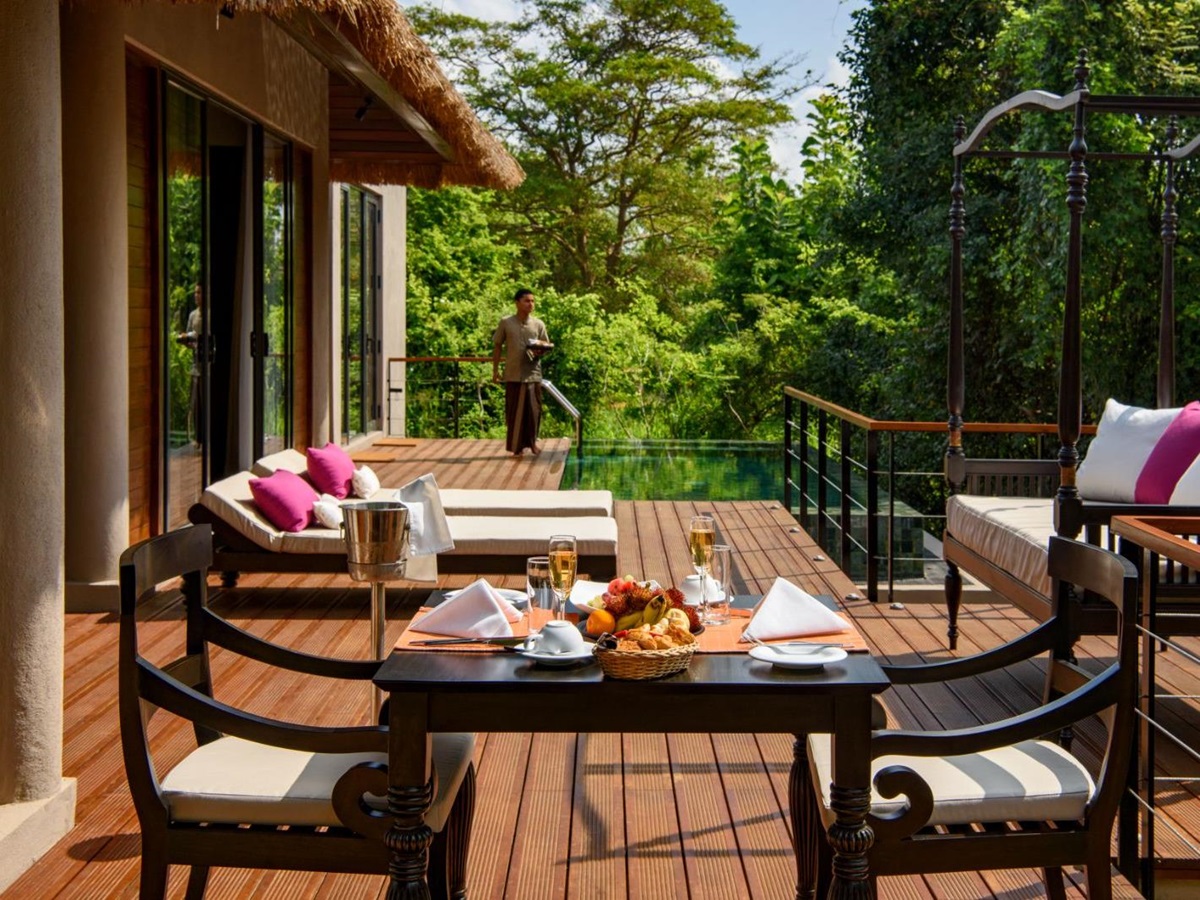 Deluxe villa alfresco dining area at Uga Ulagalla in the Anuradhapura region of Sri Lanka