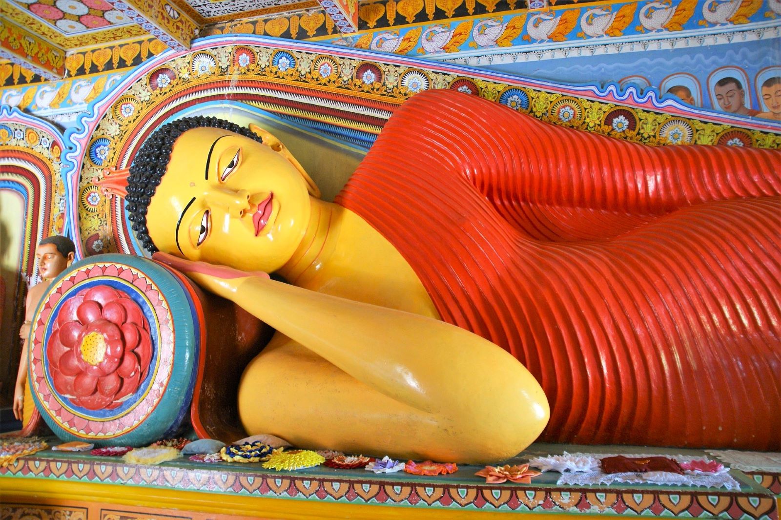 A buddha statue in a temple in Anuradhapura
