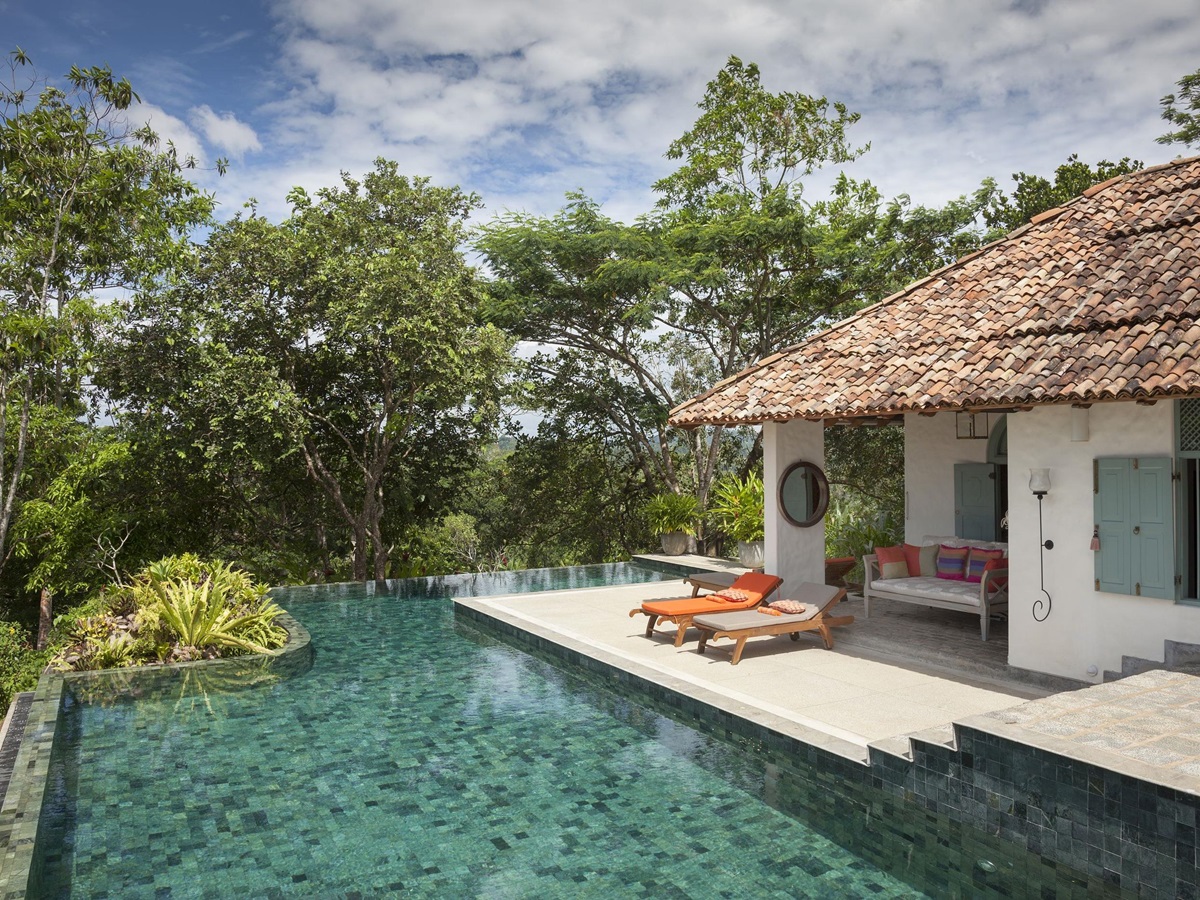 swimming pool of sisindu t, sri lanka
