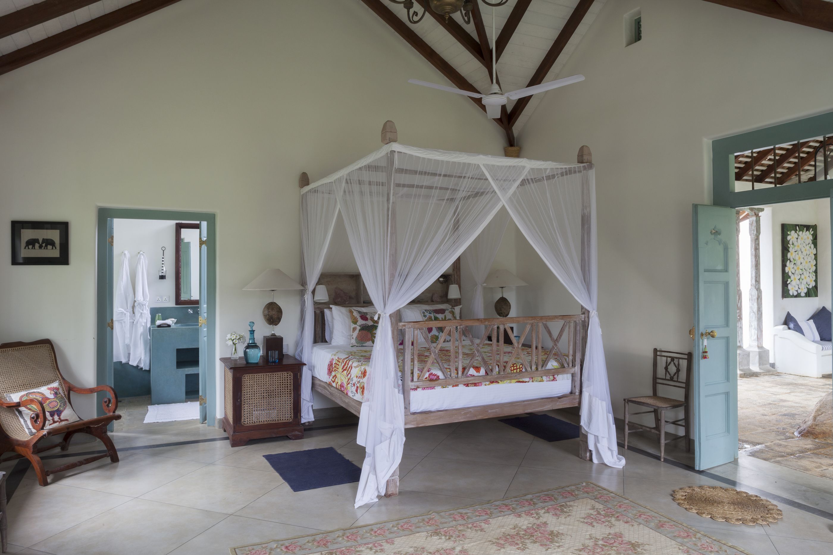 double bedroom in sisindu t, sri lanka