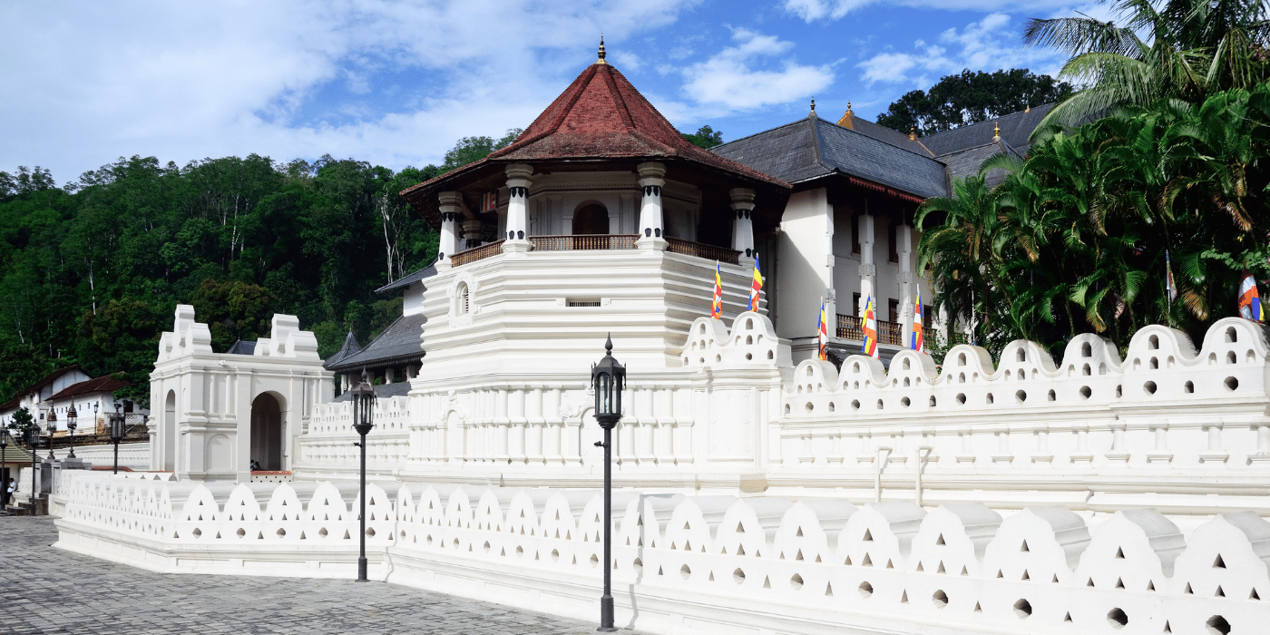 Temple of the Tooth, Kandy