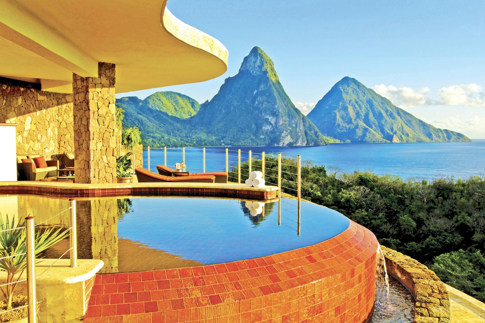 View and private swimming pool of Jade Mountain, St Lucia