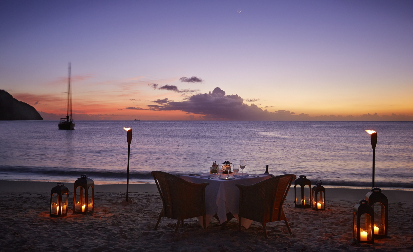 Private beach dining at Sugar Beach, St Lucia