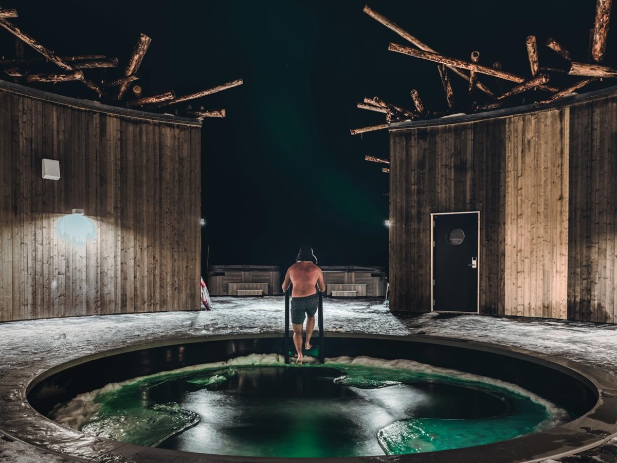 Bath at night time at Arctic Baths in Sweden