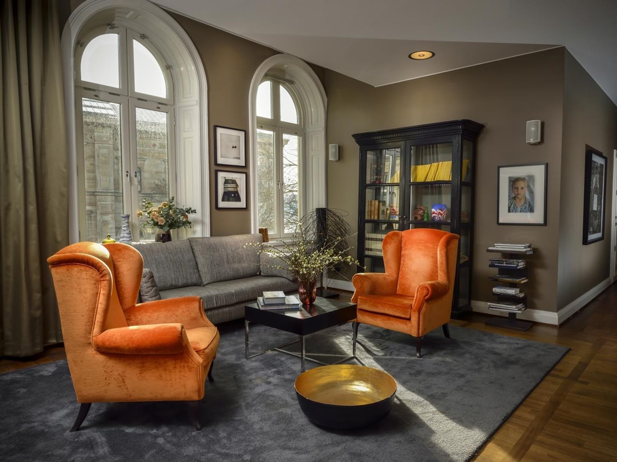 Two orange armchairs at Lydmar Hotel