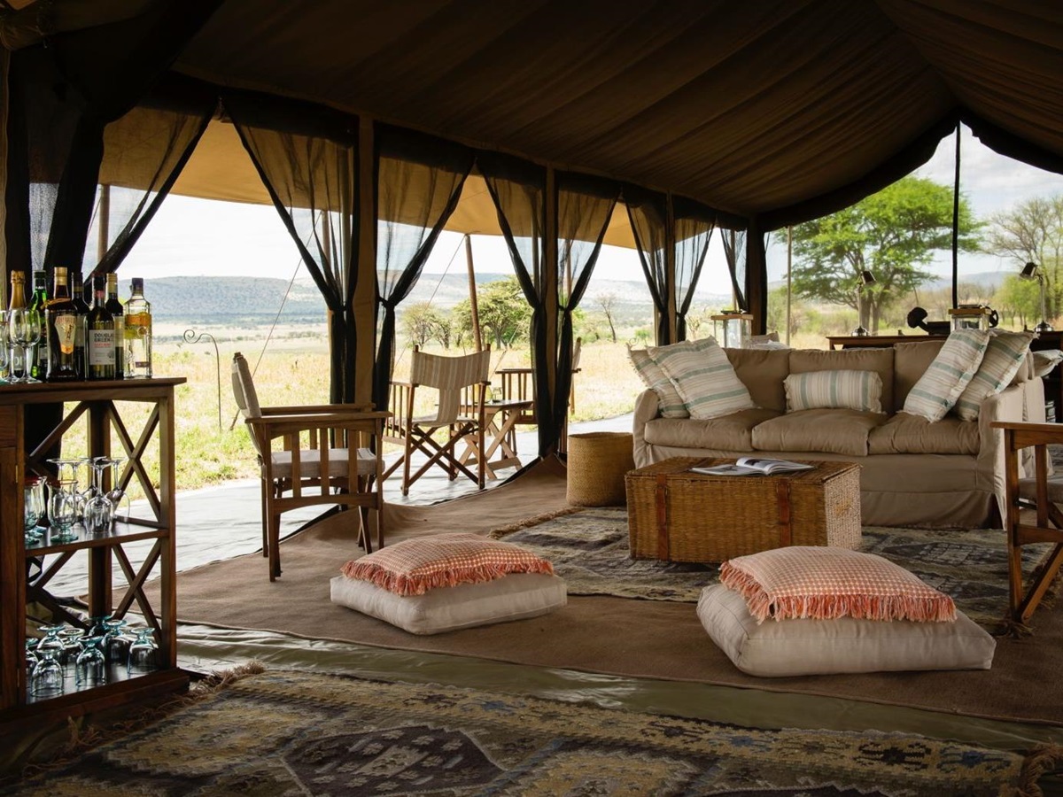 Sitting area and bar tent at Serengeti Safari Camp in Tanzania