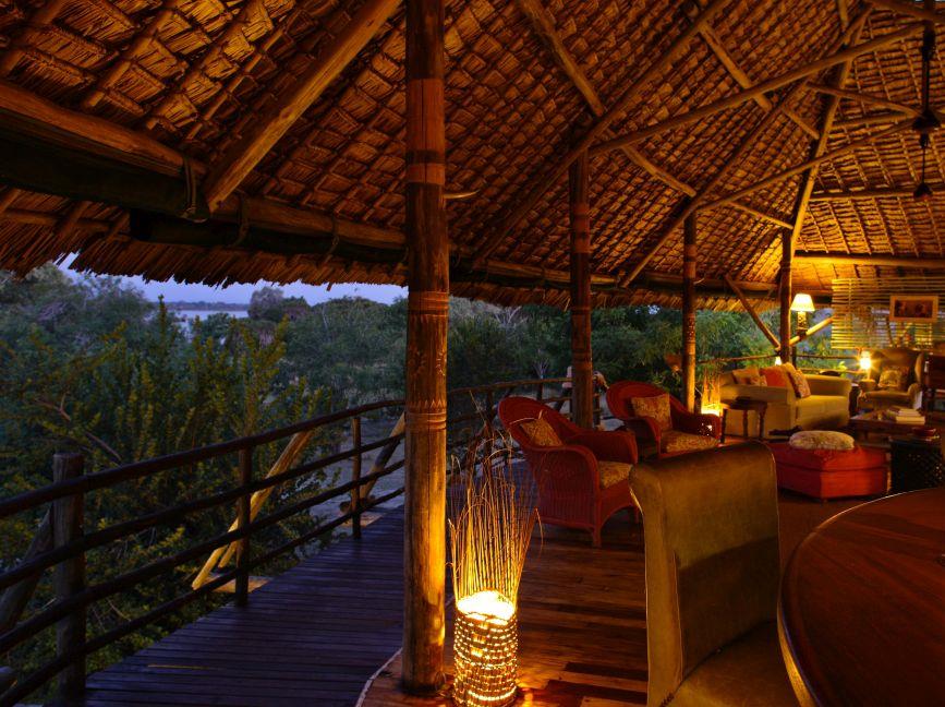 Bar and sitiing room at Siwandu in Tanzania