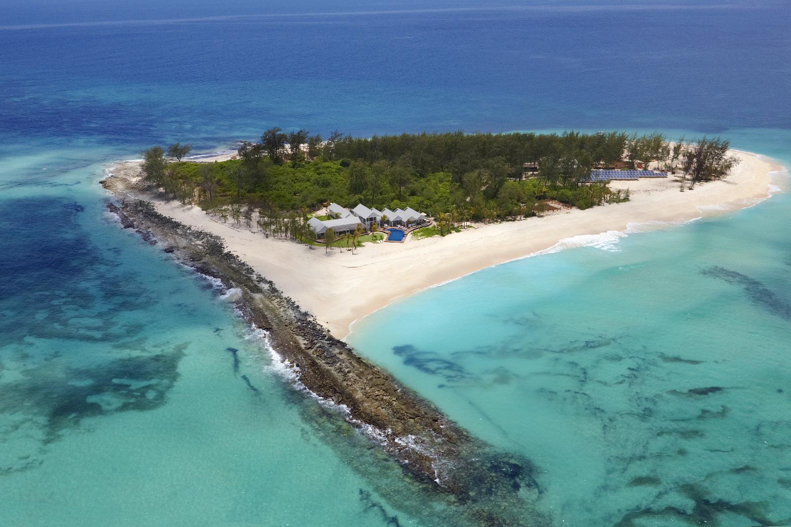 Aerial shot of Thanda Island, Zanzibar