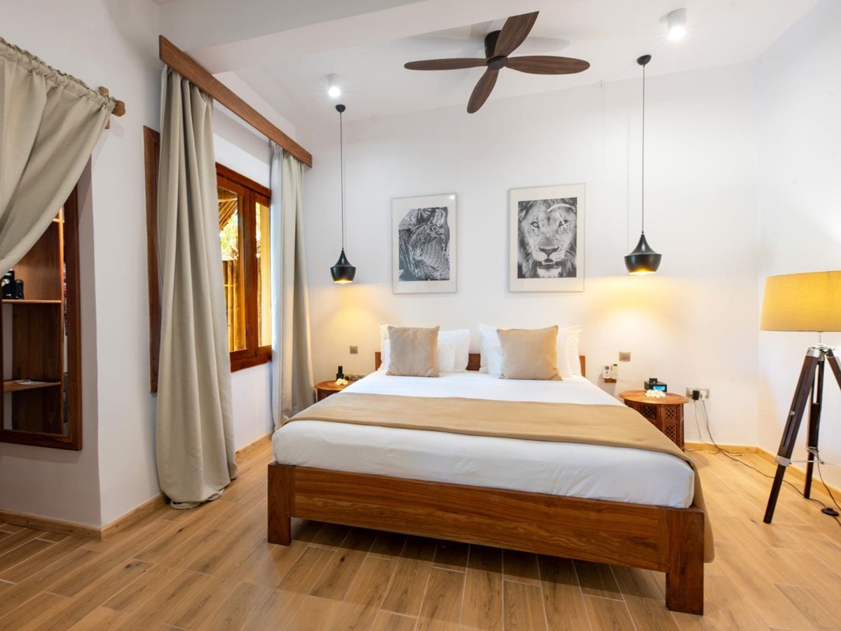 Double guest bed at White Sands resort in Zanzibar