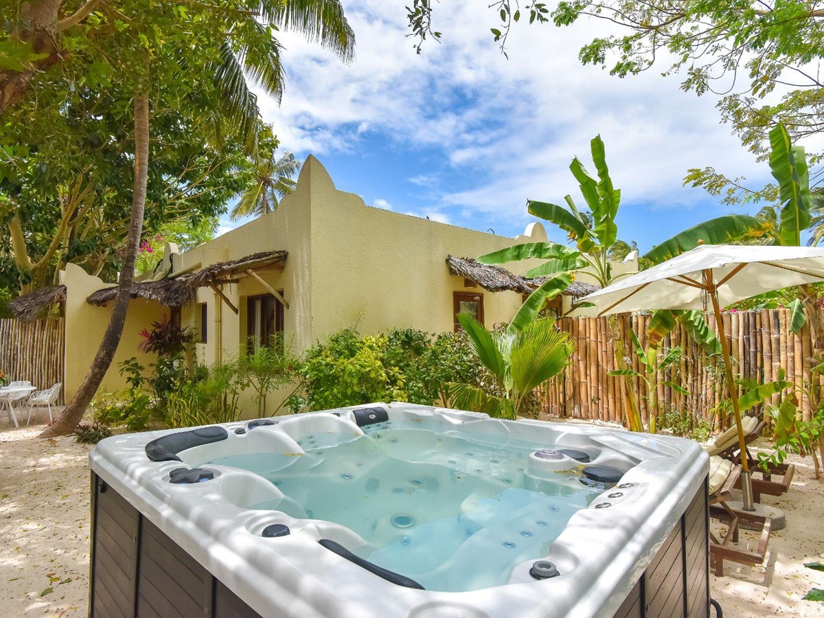 Hot tub at White Sands resort in Zanzibar
