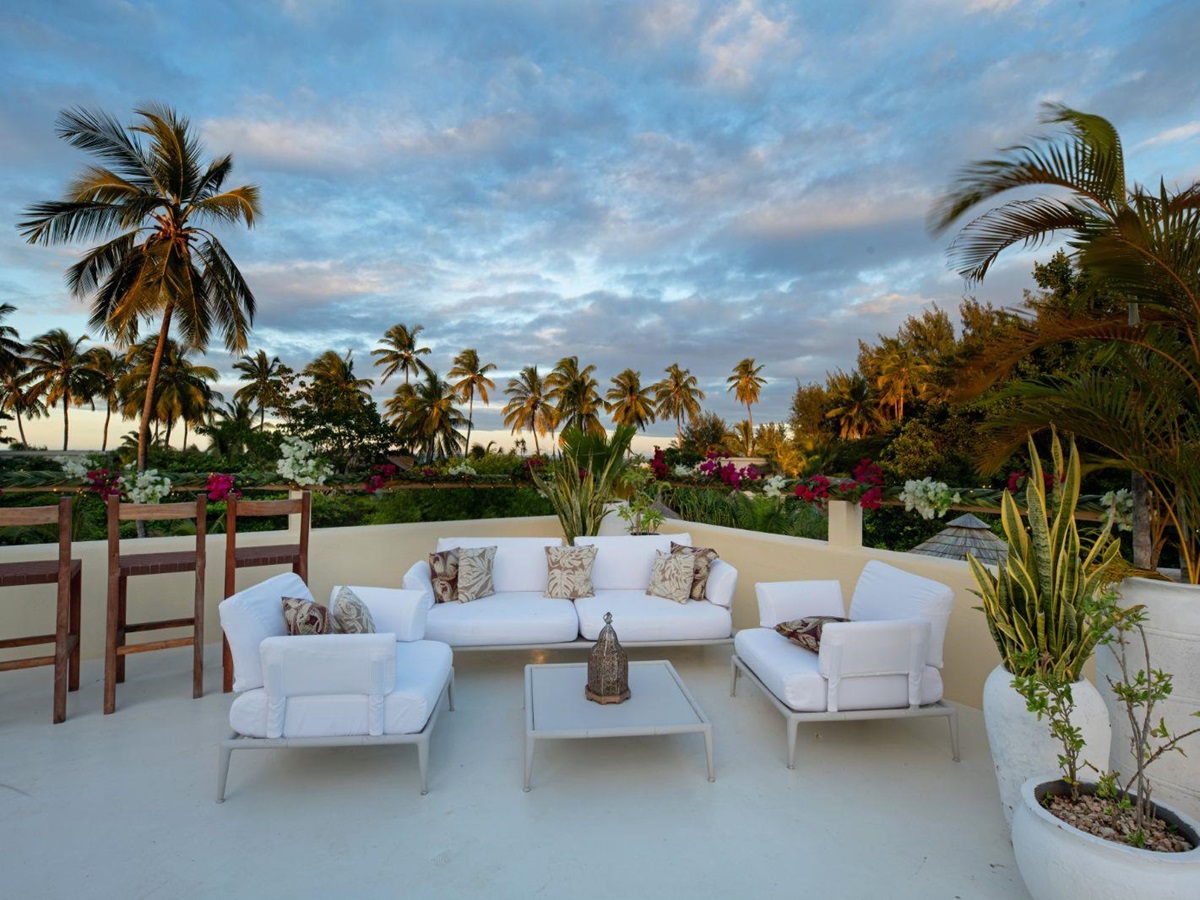 Rooftop bar at White Sands resort in Zanzibar
