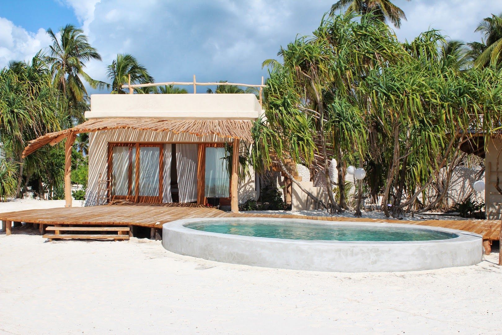 The grounds of White Sands Luxury Villas in Zanzibar