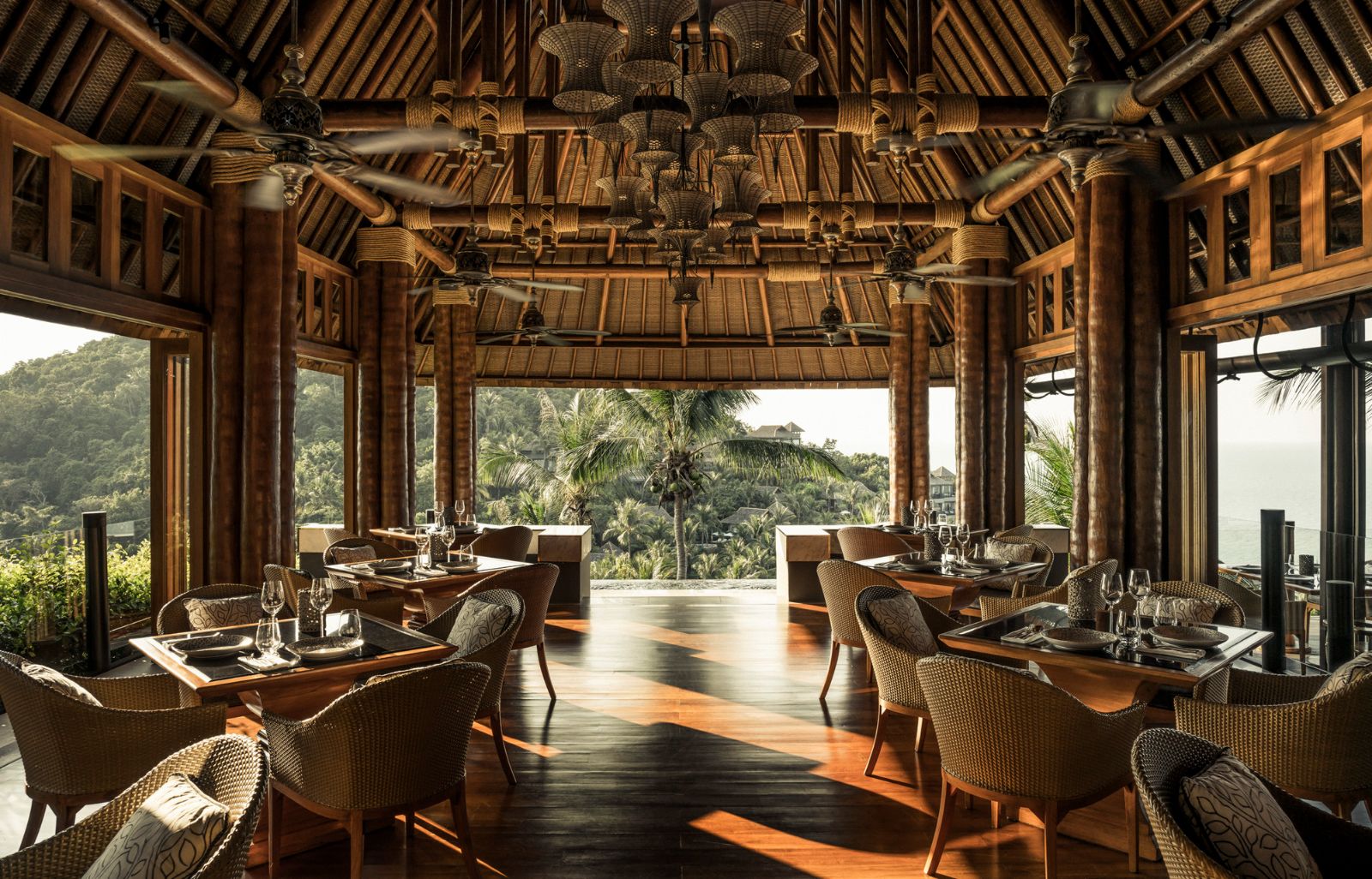 Restaurant at Four Seasons Resort Koh Samui in Thailand