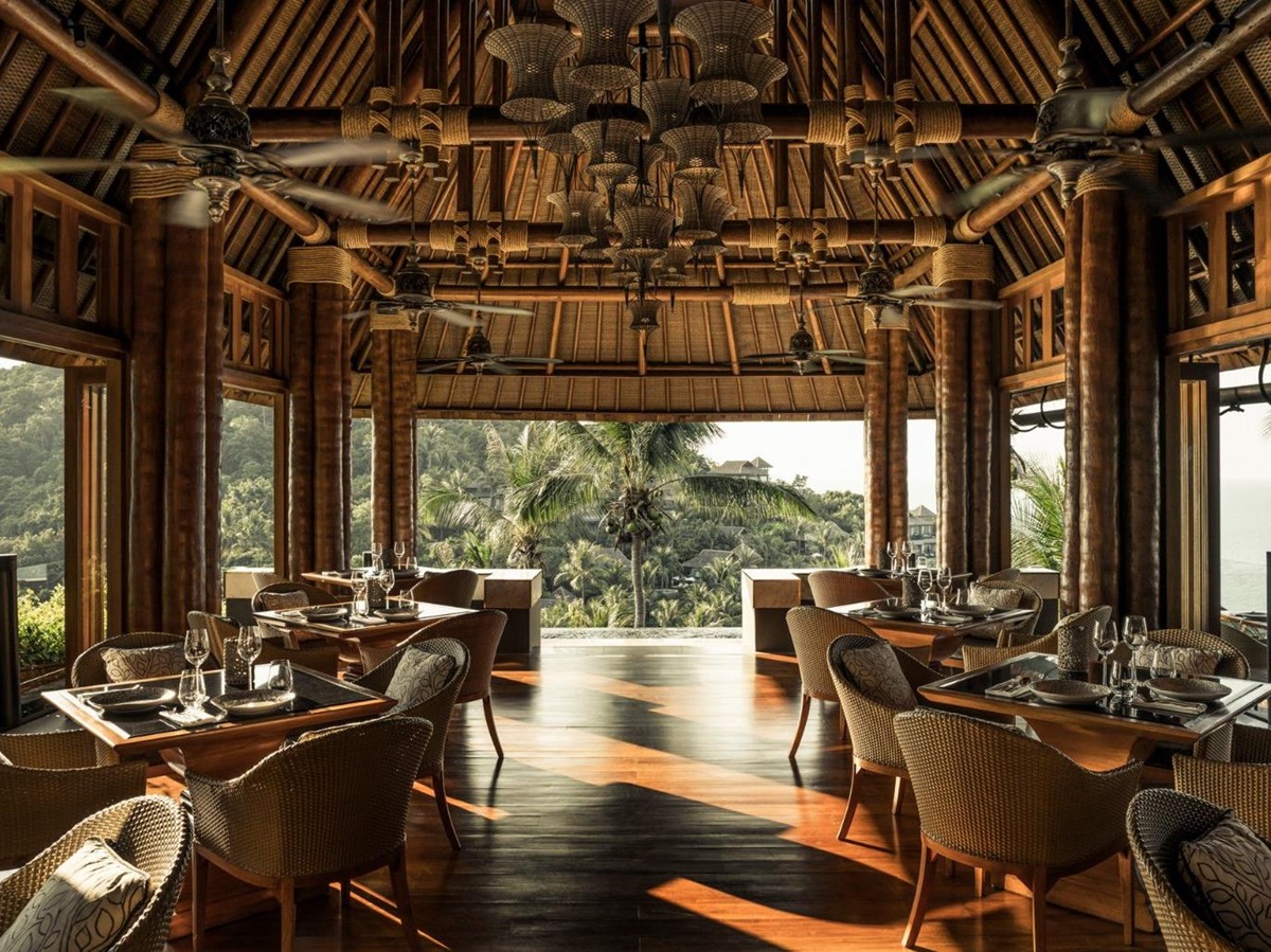 Restaurant at Four Seasons Resort Koh Samui in Thailand