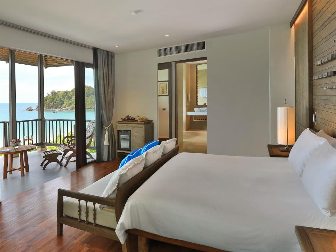 Bayfront Deluxe bedroom at luxury resort Pimalai
