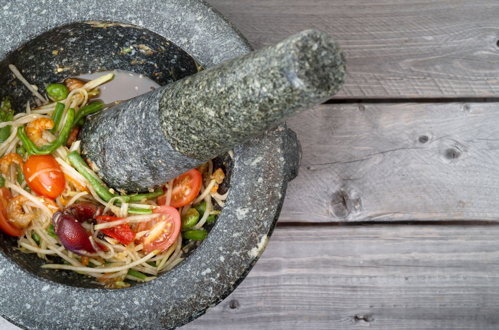 A Thai papaya salad