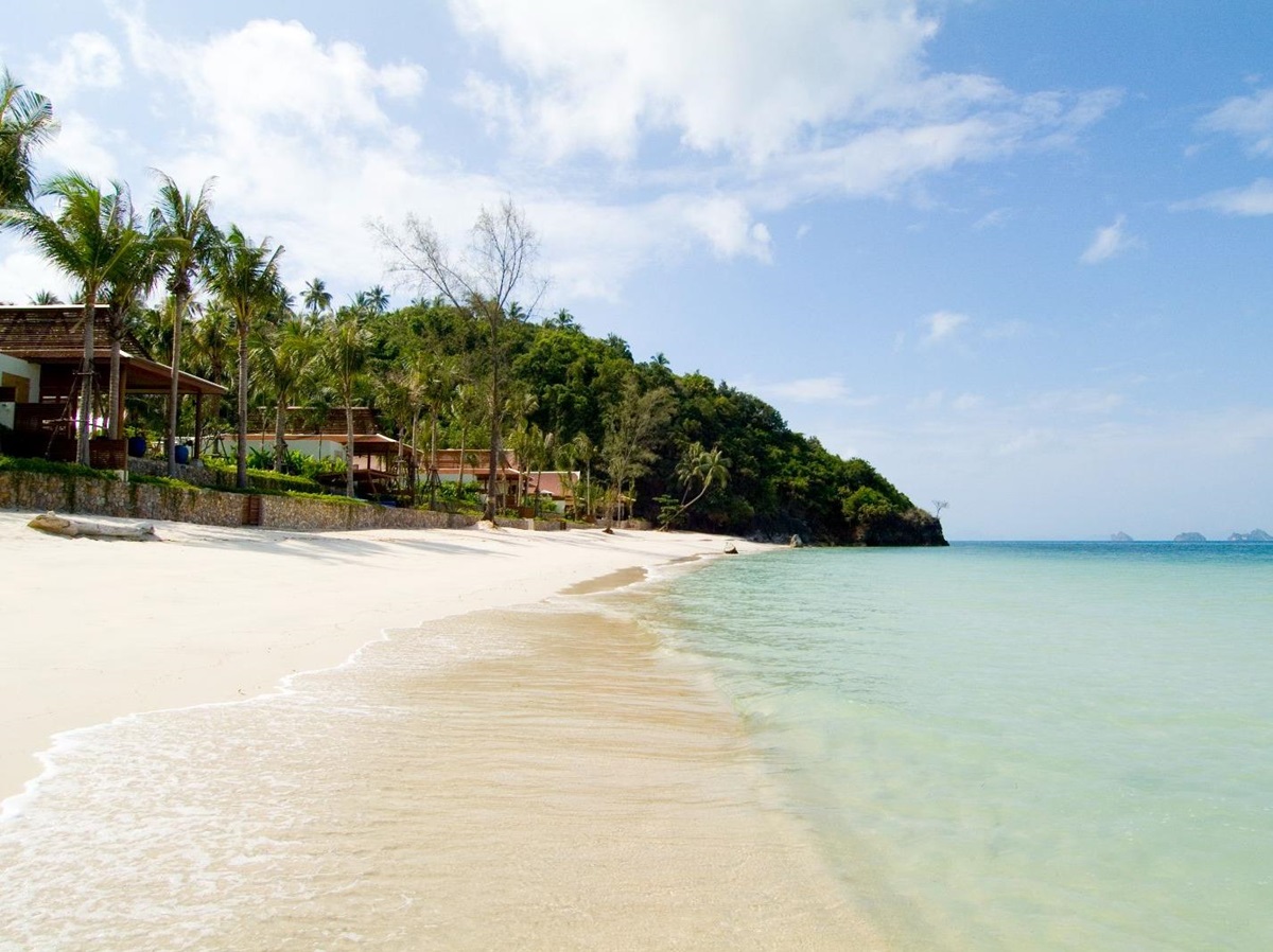 Beach and oceanfront at Baan Samlarn on the west coast of Koh Samui in Thailand