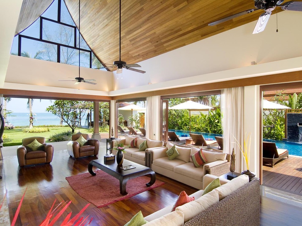 living room in baan samlarn, thailand