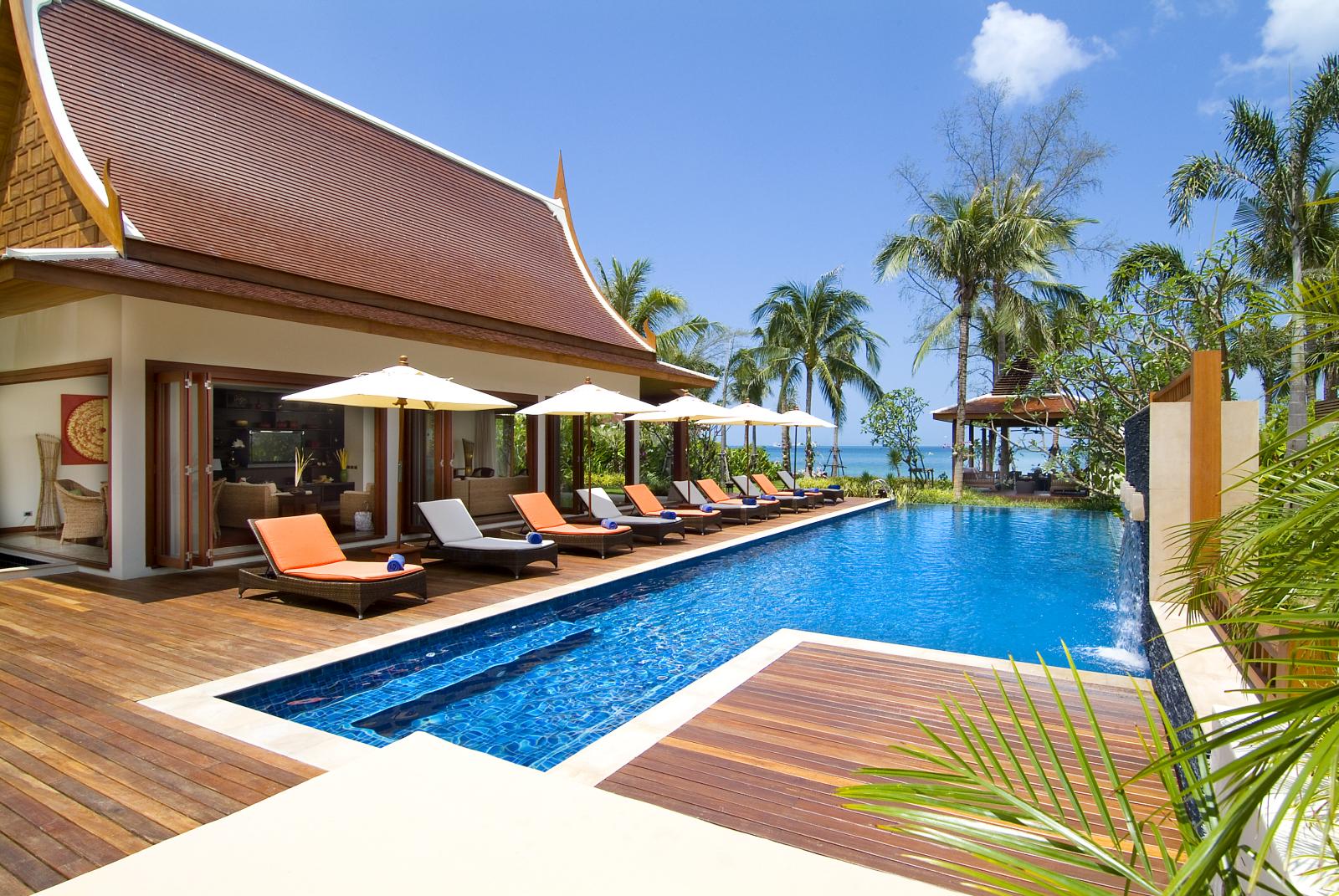 swimming pool of baan samlarn, thailand
