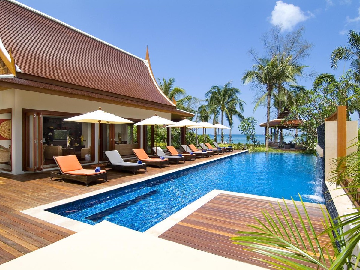 swimming pool of baan samlarn, thailand
