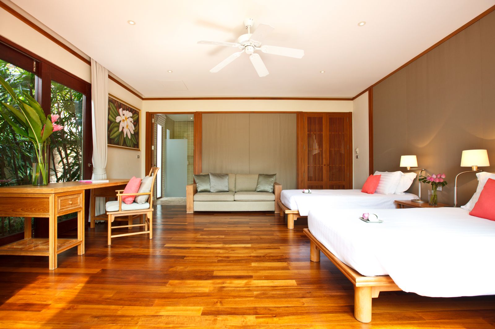 Twin guest bedroom at Villa Gardenia on Koh Samui in Thailand