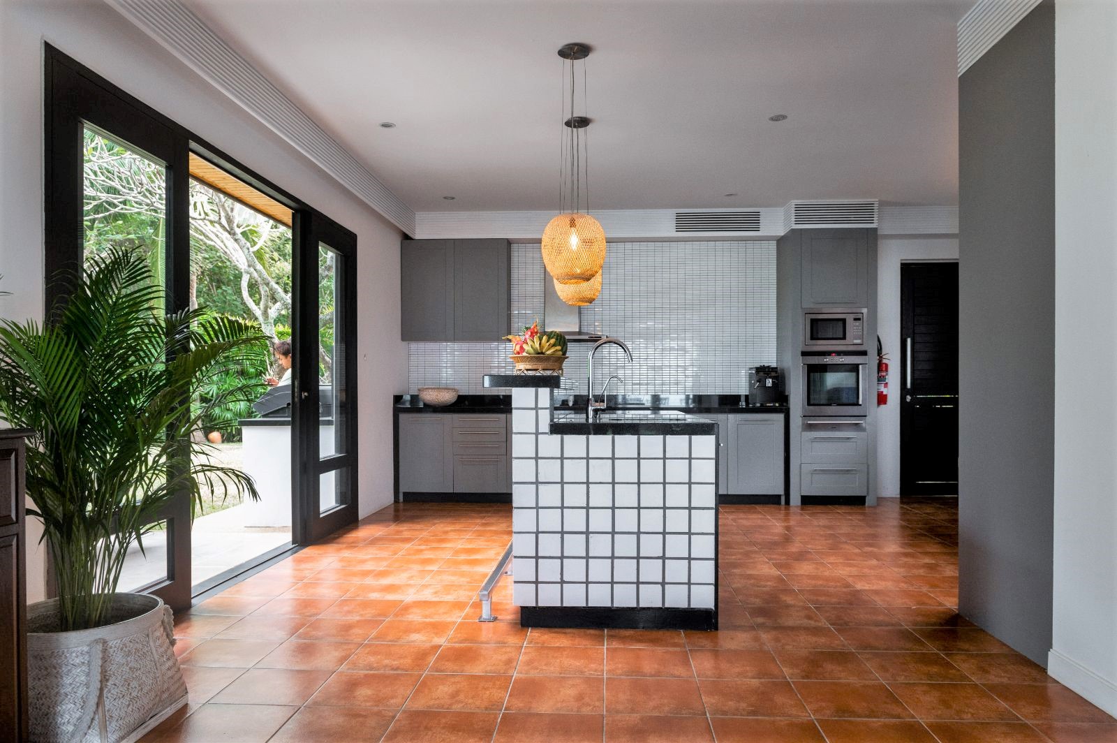 Guest kitchen at Villa Hibiscus on Koh Samui in Thailand