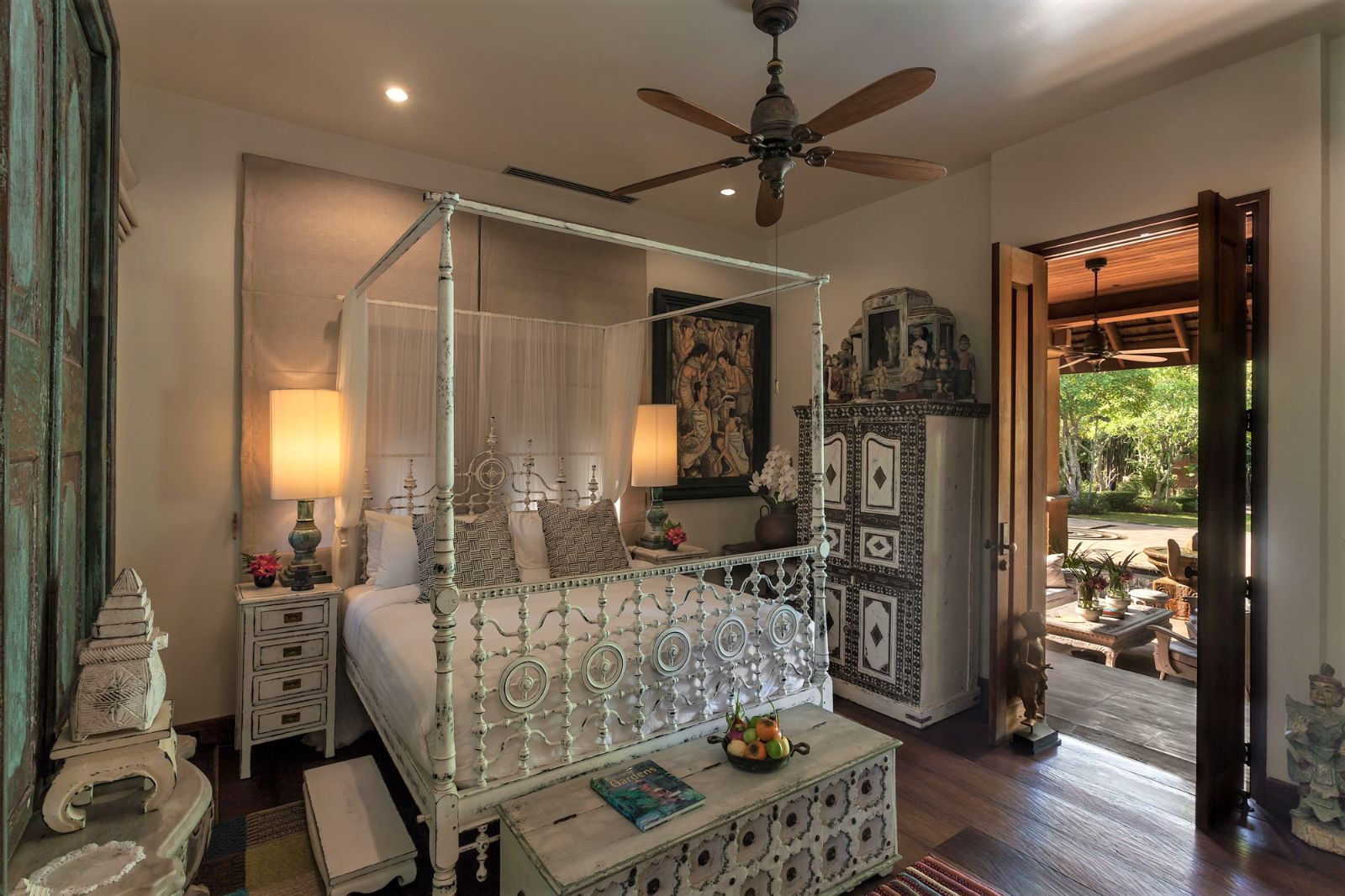 Family guest suite bedroom at Howie's HomeStay in Chiang Mai, Thailand