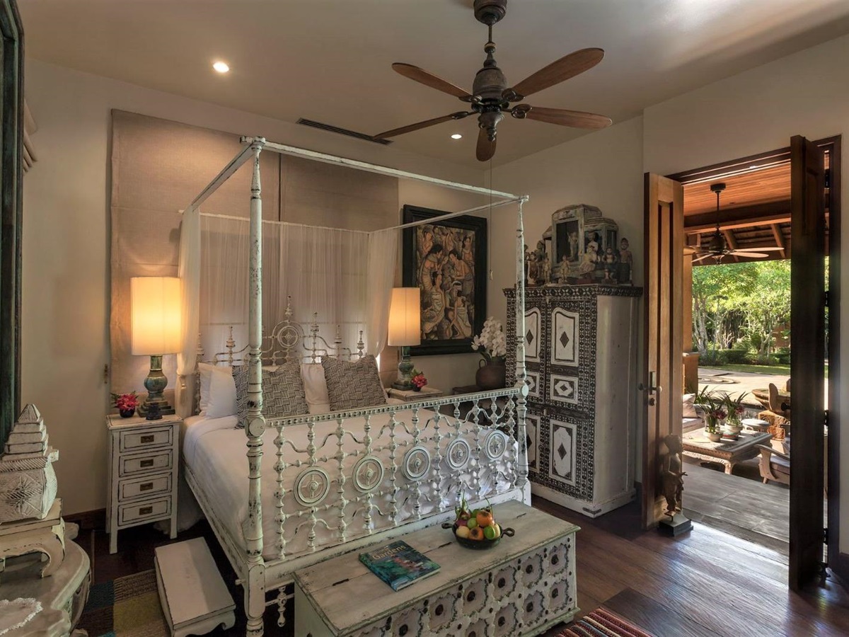 Family guest suite bedroom at Howie's HomeStay in Chiang Mai, Thailand