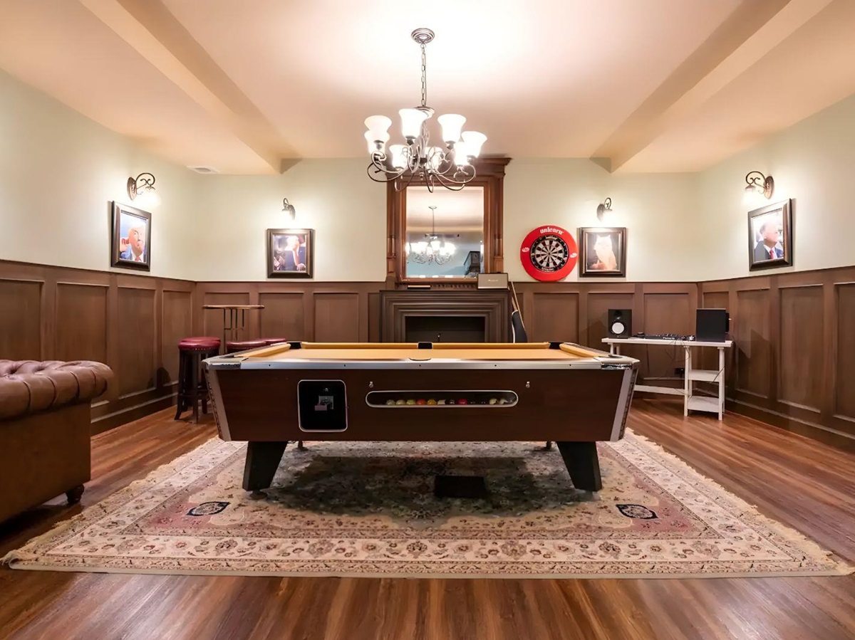 English pub pool table at Palm Villa in Thailand's Chiang Mai region