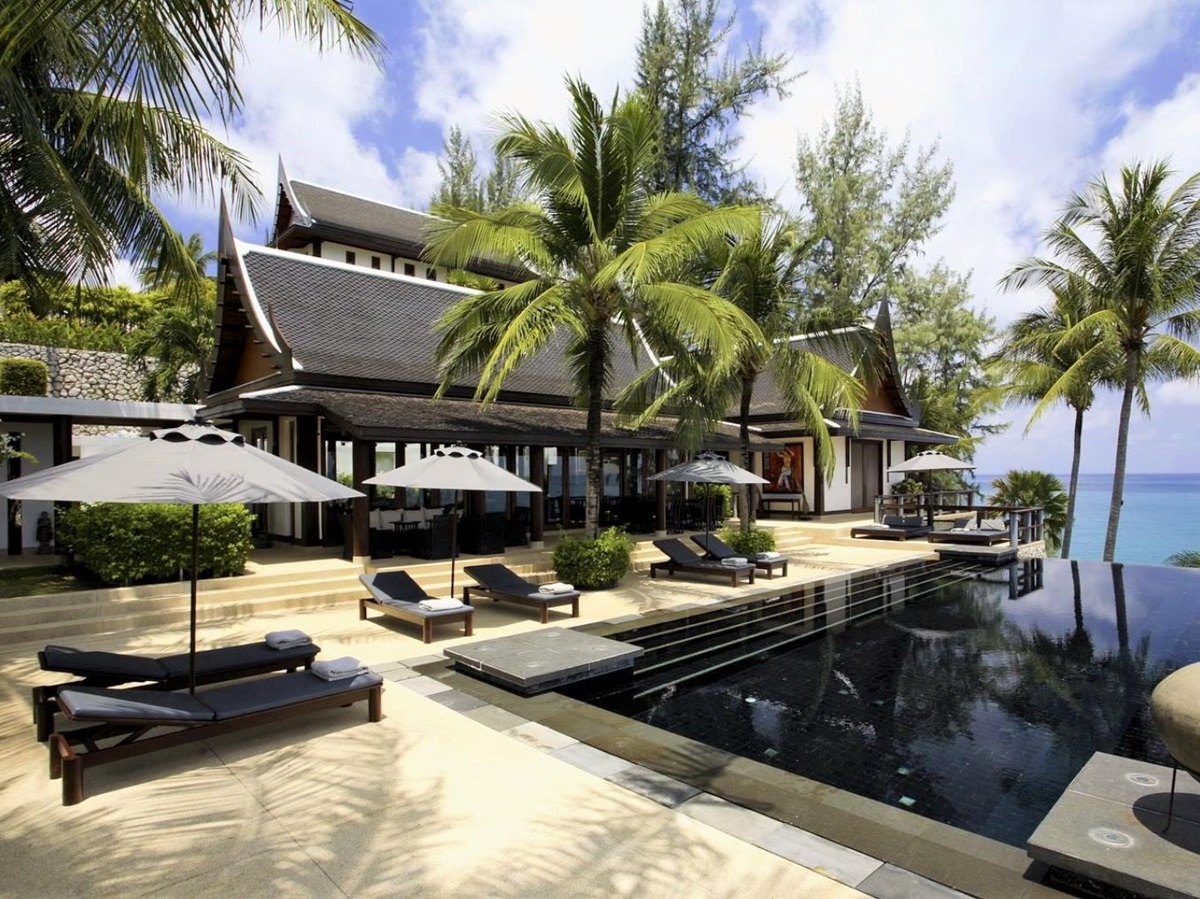 Pool and façade of Villa Laemson, luxury villa in Phuket, Thailand
