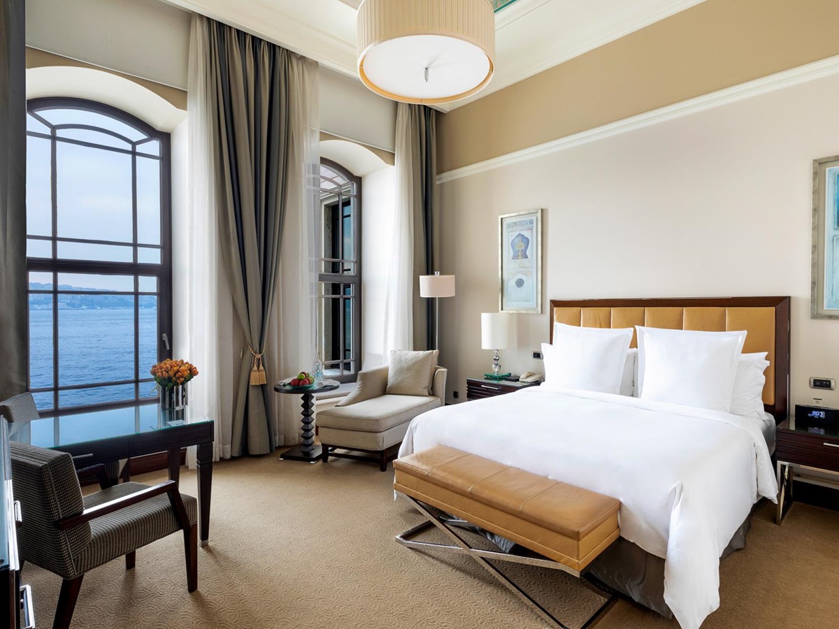 Bedroom at Four Seasons at the Bosphorus in Turkey